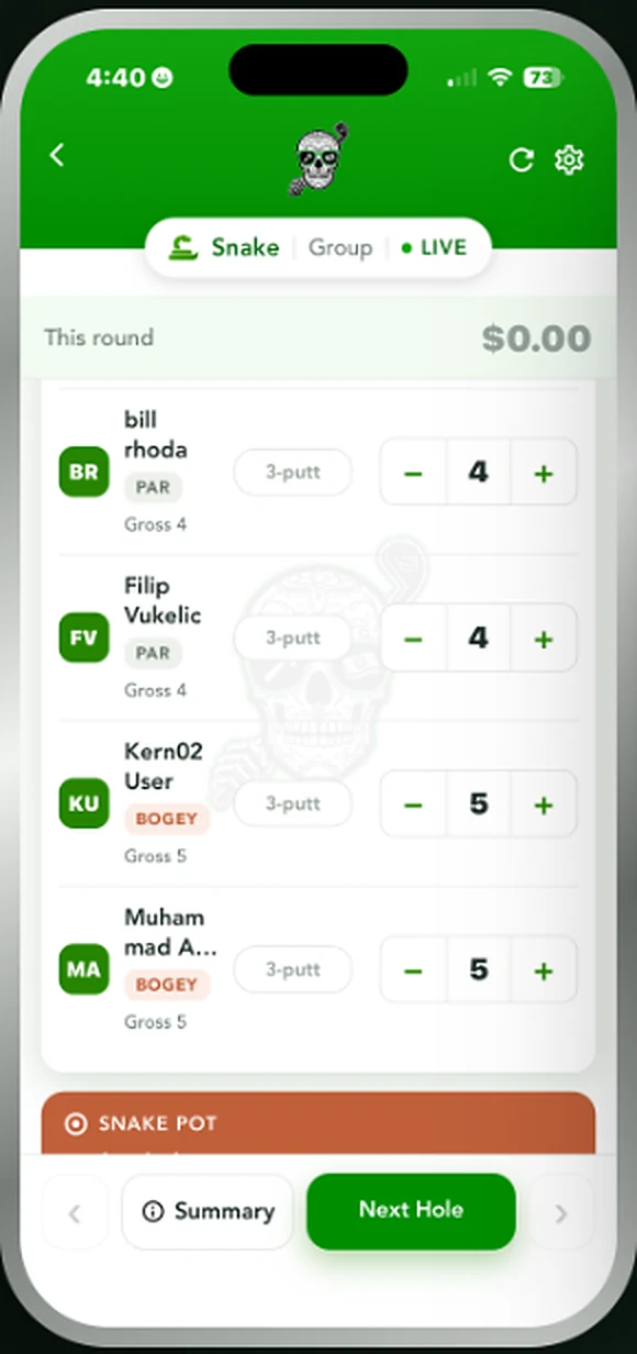Snake live scoring with a three-putt tap next to each golfer