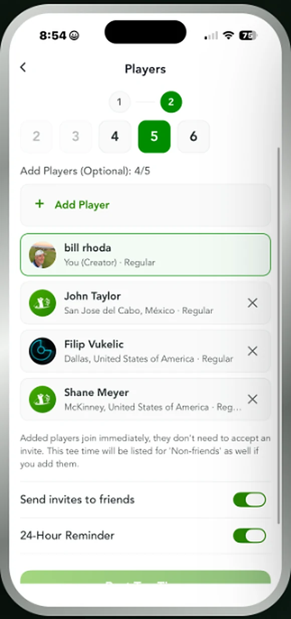 Players screen showing four of five spots filled, with invite and 24-hour reminder toggles